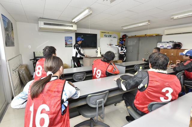 画像1: 次はハイウェイコース走行!
