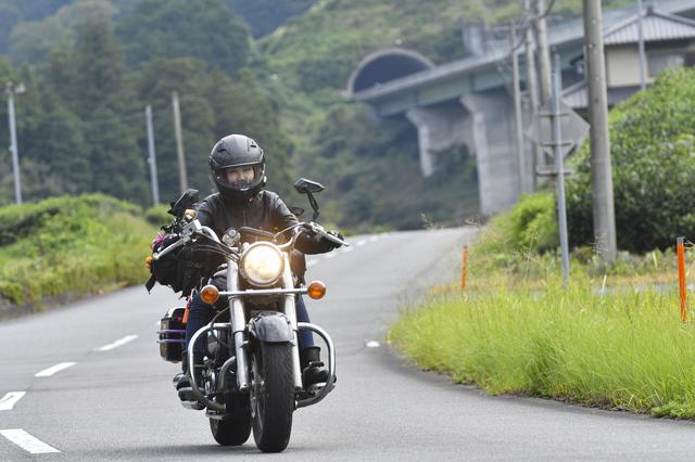 画像: 会場の掛川まで300km近くを自走。左のミラーが垂れ下がっているのは気のせいです。