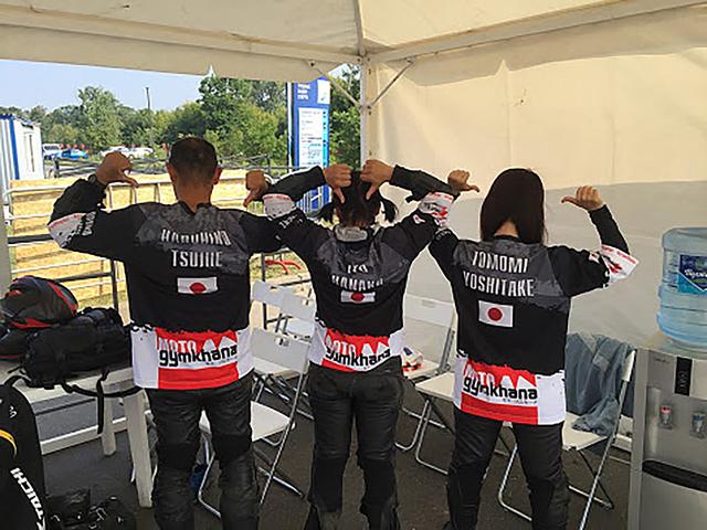 画像5: お揃いの「TEAM JAPAN」ユニフォームを着て…