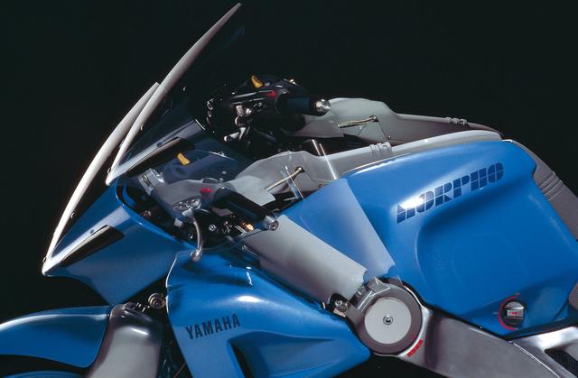 画像: フレーム位置にピボット機構を持つハンドルポジション可変システム。ハンドル高さだけではなく、ハンドルタレ角と絞りも可変。