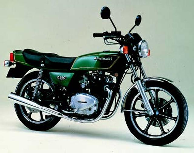 画像: ●空冷4ストOHC2バルブ並列2気筒●248cc●27PS/10000rpm●2.1kg-m/8000rpm●153kg●3.00-18・3.50-18●31万8000円