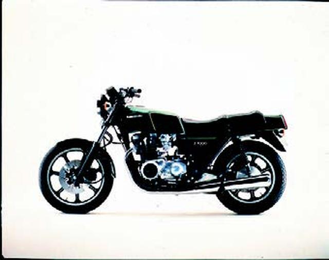 画像: ●空冷4ストDOHC2バルブ4気筒●1015㏄●93PS/8000rpm●9.1㎏-m/6500rpm●255㎏●3.25-19・4.50-17●輸出車