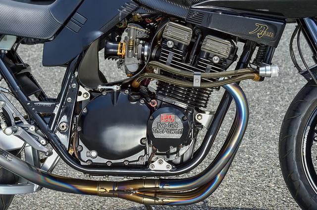 画像: φ74mmヨシムラピストンで1135.8cc化し、同ST-1カムなどを組んだ1135Rのエンジン(ヨシムラ計測値で150ps超)の仕様は、基本的にそのまま継承している。