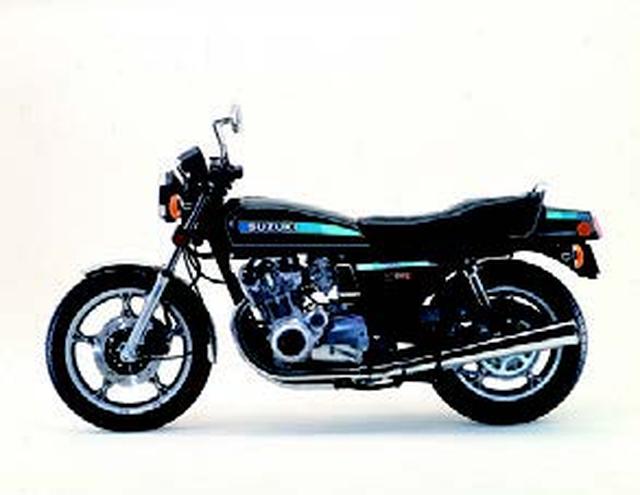 画像: ●空冷4ストDOHC2バルブ並列4気筒●997cc●89PS/8500rpm●7.97kg-m/7500rpm●234kg●3.50-19・4.50-18●輸出車