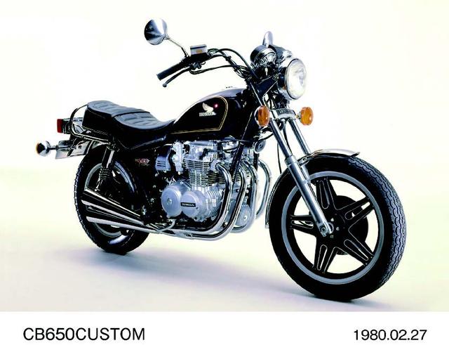 画像: ●空冷4ストOHC2バルブ並列4気筒●627cc●53PS/8500rpm●4.6kg-m/7500rpm●201kg●3.50-19・130/90-18●45万5000円