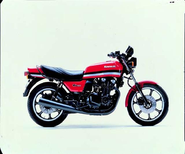 画像: ●空冷4ストDOHC2バルブ並列4気筒●1089cc●108PS/8500rpm●9.8kg-m/7000rpm●237.5kg●3.25-19・4.25-18●輸出車