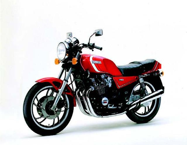 画像: ●空冷4ストDOHC2バルブ並列4気筒●748cc●70PS/9000rpm●6.2kg-m/7000rpm●214kg●3.25-19・120/90-18●56万円