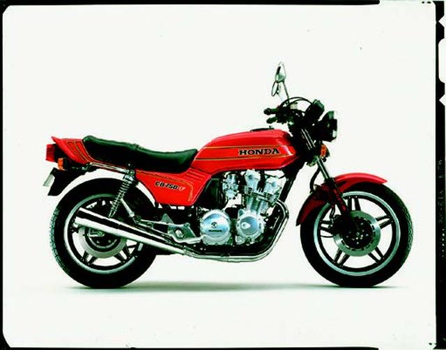 画像: ●空冷4ストDOHC4バルブ並列4気筒●748cc●70PS/9000rpm●6.0kg-m/7500rpm●227kg●3.25-19・4.00-18●59万5000円