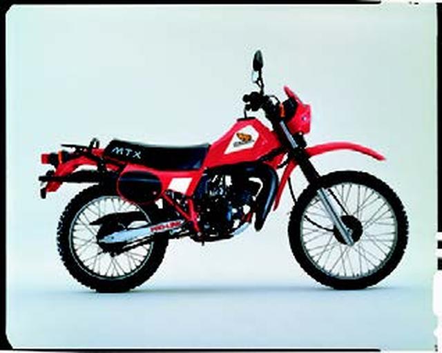 画像: ●空冷2スト・ピストンリードバルブ単気筒●49cc●6.5PS/7500rpm●0.64kg-m/7000rpm●89kg●2.50-21・3.00-18●16万5000円