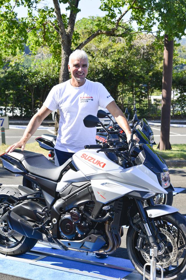 画像2: 新型KATANAのデザイナー、フラスコーリさんに突撃取材! カタナというバイクの印象、そしてアップハンドルについても聞いてみた!