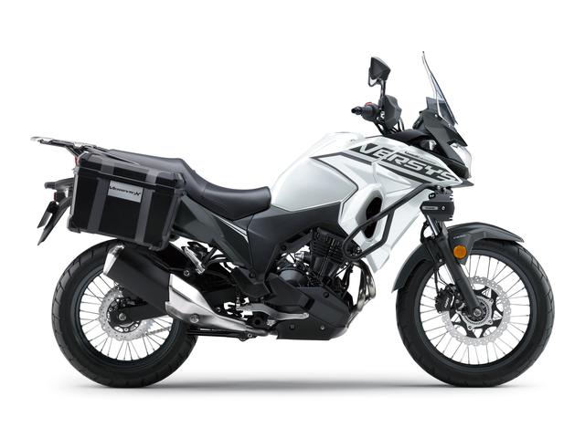 画像3: カワサキが「VERSYS-X 250 TOURER」の2020年モデルを販売開始! 初めての白ボディ、さらに都市迷彩風のグレーも新たなグラフィックで復活