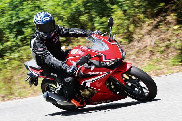 画像1: バイクからライダーへのインフォメーションに優れ、乗りこなす喜びを縦横無尽に堪能できます!