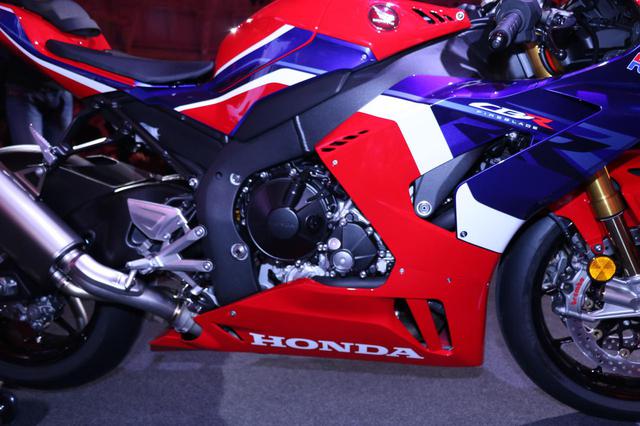 画像1: ボアxストロークはなんとRC213V-S譲り!
