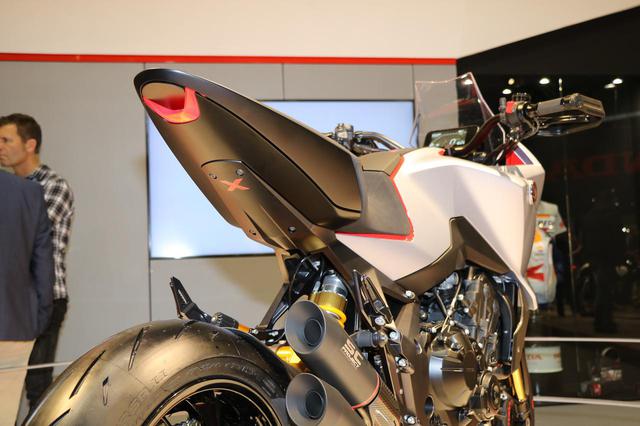 画像8: 突如展示された隠し球。その正体はCB650Rベースのクロスオーバースポーツ!