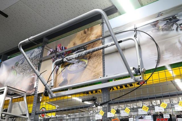 画像: モトクロスのスタートに使われるゲートも販売。