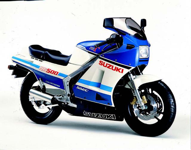 画像: ●水冷2スト・ロータリーディスクバルブスクエア4気筒●498cc●64PS/8500rpm●5.8kg-m/7500rpm●156kg●110/90-16・120/90-17●75万9000円