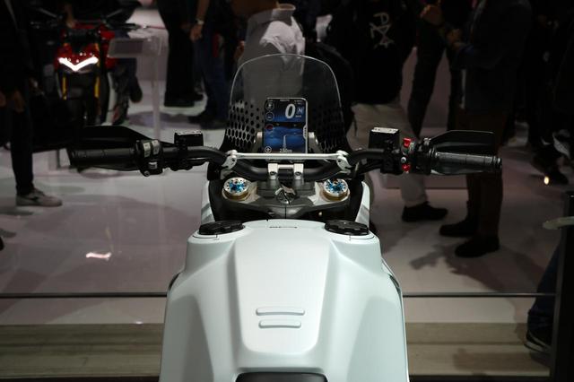 画像5: スクランブラー1100のエンジンを搭載したアドベンチャーコンセプト!
