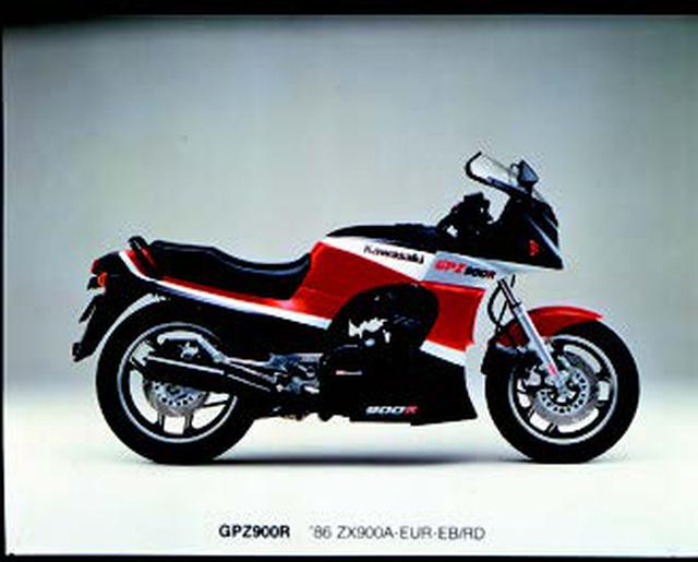 画像: ●水冷4ストDOHC4バルブ並列4気筒●908cc●115PS/9500rpm●8.7kg-m/8500rpm●228kg●120/80V16・130/80V18●輸出車