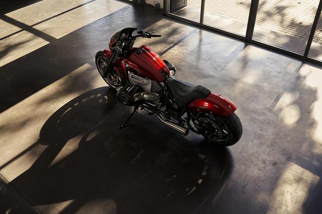 画像: モダンなストリートドラッグスタイルで登場した「Concept R18/2」