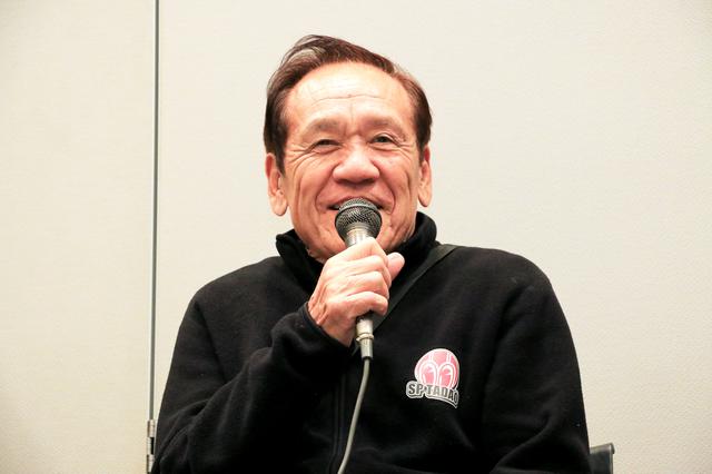 画像: 鈴木忠男氏/ヤマハのモトクロスワークスライダーとして圧倒的な記録を残したレジェンドライダー。マフラーやヘルメットでおなじみの「SP忠男」は現役ライダー時に開店。その後、ロードレースの全日本チャンピオンや世界グランプリライダーを多く輩出。