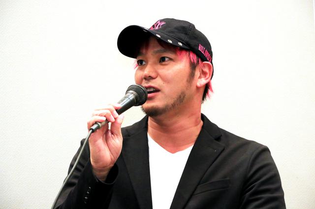 画像: 小峠篤司氏/プロレスリング・ノアに所属するプロレスラー。現IPWジュニアヘビー級王座。今回のトークショーでは異色の組み合わせかと思われましたが、小峠氏ご自身も250ccのバイクを所有するライダー。「プロレスでは本番でケガをしないために練習しています、バイクを楽しめているのはこれまで無事だったからこそ、これからも気を付けて乗ります」という言葉が印象的でした。