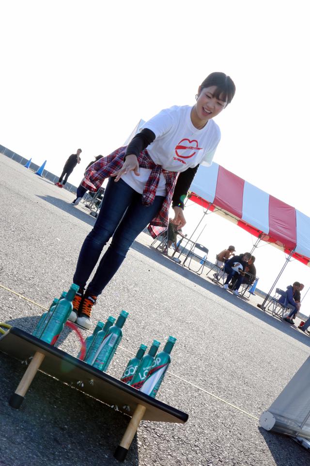 画像1: 梅本まどか、輪投げに挑戦!!