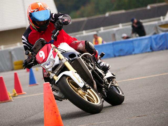 画像: SB級1位・大越研二選手(A級)&GSX-R750 1分35秒661