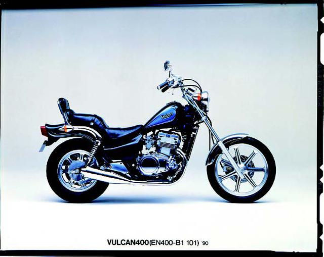 画像: ●水冷4ストDOHC4バルブ並列2気筒●398cc●43PS/9500rpm●3.4kg-m/8000rpm●186kg●100/90-19・140/90-15●49万9000円