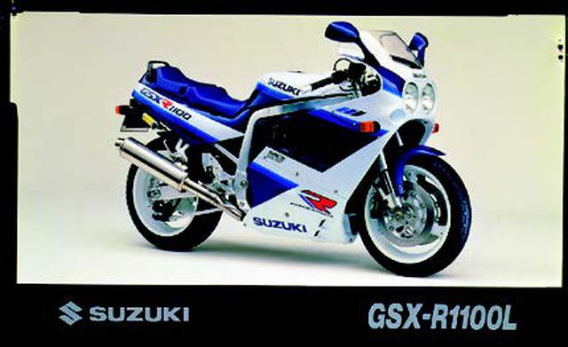 画像: ●油冷4ストDOHC4バルブ並列4気筒●1127cc●143PS/9500rpm●11.9kg-m/7250rpm●219kg●130/60R17・180/55R17●輸出車
