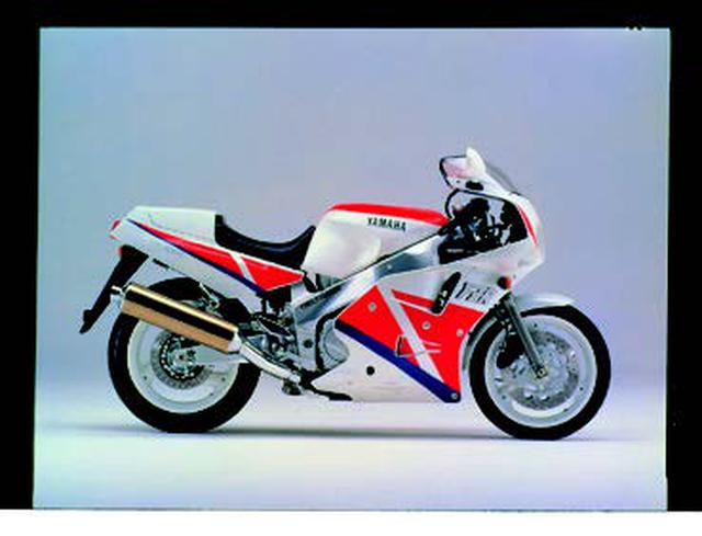 画像: ●水冷4ストDOHC5バルブ並列4気筒●1002cc●145PS/10000rpm●10.9kg-m/8500rpm●209kg●130/60R17・170/60R17●輸出車