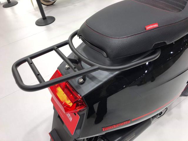 画像5: 新色モデル、オプションパーツ類は日本での販売も検討されている!