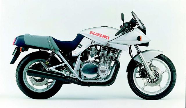 画像: ●空冷4ストDOHC4バルブ並列4気筒●1075cc●111PS/8500rpm●9.8kg-m/6500rpm●232kg●3.50V19・4.50V17●119万円