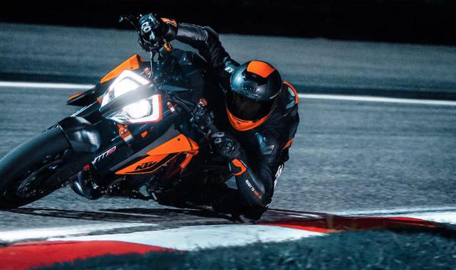 画像2: よりアグレッシブになった「1290 SUPER DUKE R」2020年モデル!