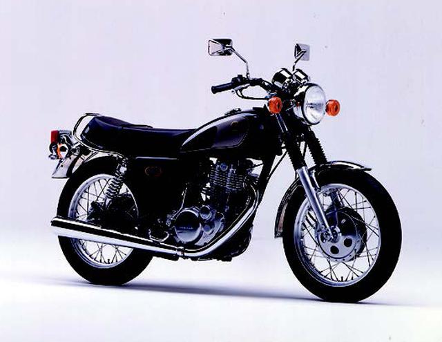 画像: ●空冷4ストOHC2バルブ単気筒●499cc●32PS/6500rpm●3.7kg-m/5500rpm●153kg●3.50-18・4.00-18●45万5000円