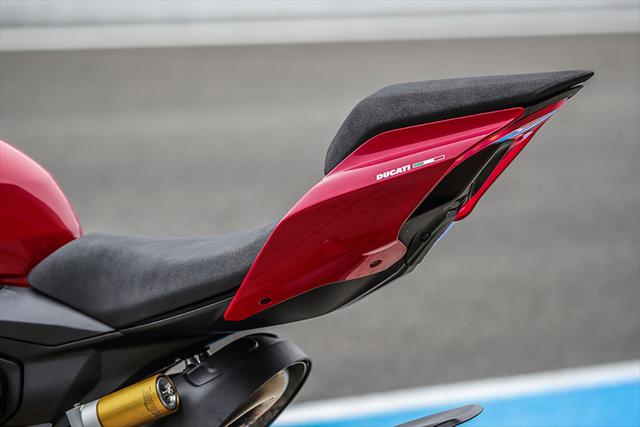 画像17: 【動画あり】DUCATI Panigale V2「トップたる所以。V2に込めた熱量を識る」 (松井勉)♯Web Mr.Bikeインプレッション