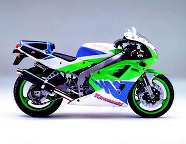 画像: ●水冷4ストDOHC4バルブ並列4気筒●398cc●53PS/12000rpm●3.6㎏-m/10000rpm●160(159)㎏●120/60R17・160/60R17●73万9000(83万9000)円※限定車は74万9000円 ()はR