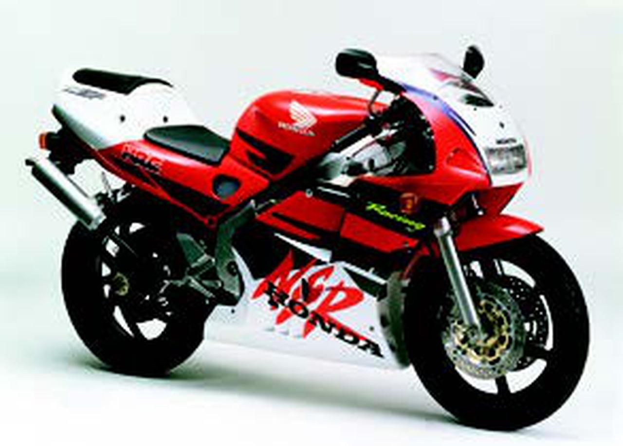 ホンダ NSR250R SP 1995 年1月 - 日本バイク100年史アルバムの続きを ホンダ NSR250R SP 1995 年1月 - 日本バイク100年史アルバムの続きを