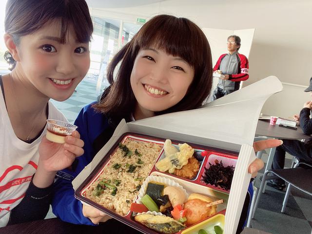 画像1: にゃんばちゃんと一緒に♪