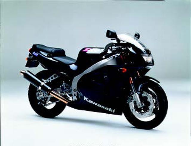 画像: ●水冷4ストDOHC4バルブ並列4気筒●398cc●53PS/12000rpm●3.6㎏-m/10000rpm●160㎏●120/60ZR17・160/60ZR17●73万9000円