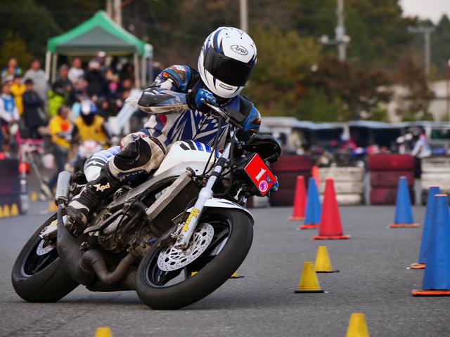 画像: 冨永選手&NSR250R