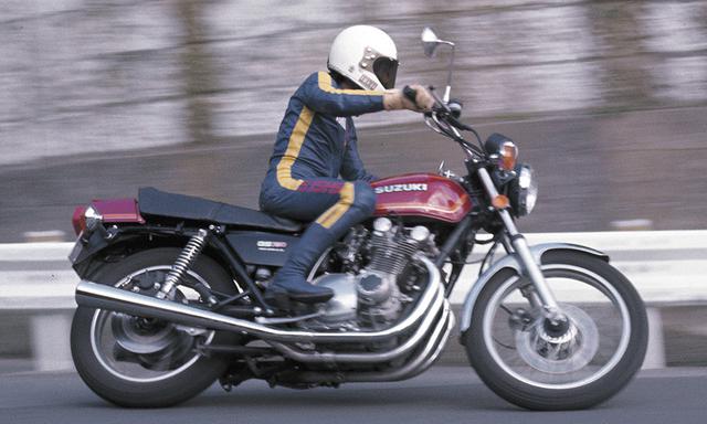画像: スズキ GS750 2スト車をメインとしていたスズキがコレダCOX以来、22年ぶりに送り出した4スト車でありスズキ初の4気筒車。スズキの未来をかけて全力で開発しただけにライバルを脅かすに充分な完成度を持ち、GSシリーズはレースでも大活躍。スズキが4スト市場において大きな存在になることを示唆していた。