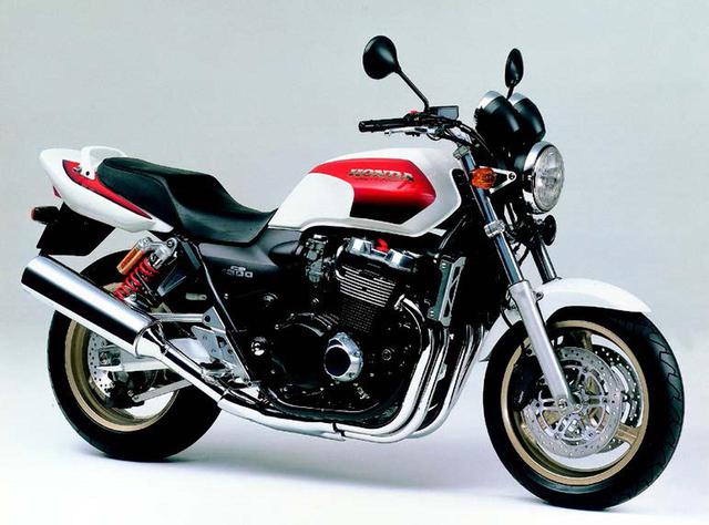 画像: ●水冷4ストDOHC4バルブ並列4気筒●1284cc●100PS/7500rpm●12.2kg-m/5000rpm●249kg●130/70ZR17・190/60ZR17●94万円(ツートーン)