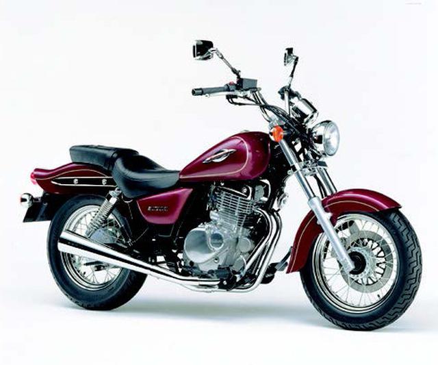 画像: ●空冷4ストOHC4バルブ単気筒●249cc●20PS/7500rpm●2.1kg-m/6000rpm●137kg●110-90-16・130/90-15●38万4000円