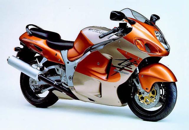 画像: ●水冷4ストDOHC4バルブ並列4気筒●1298cc●175PS/9800rpm●14.1kg-m/7000rpm●215kg●120/70ZR17・190/50ZR17●輸出車