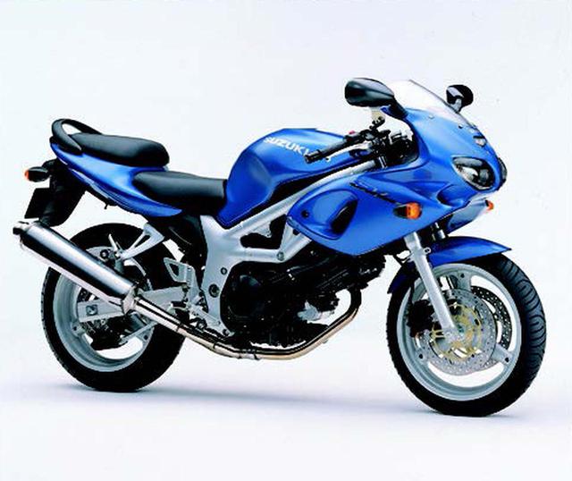 画像: ●水冷4ストDOHC4バルブV型2気筒●645cc●70PS/8500rpm●6.33kg-m/7000rpm●165kg●120/60ZR17・160/60ZR17●65万9000円