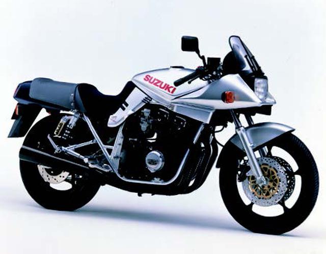 画像: ●空冷4ストDOHC4バルブ並列4気筒●1074cc●95PS/8500rpm●8.6kg-m/4000rpm●232kg●3.50-19・4.50-17V●99万円