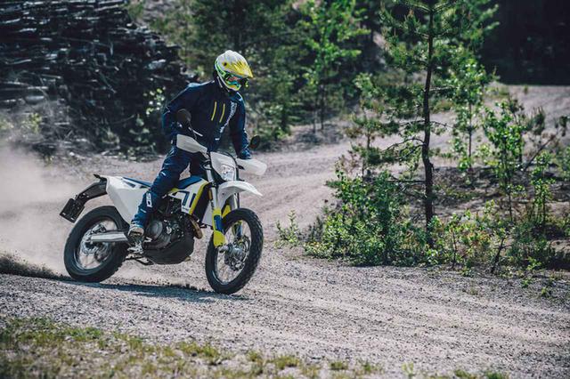 画像1: 701 ENDURO(2020年モデル)