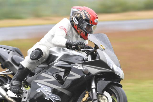 画像: 市川 仁が絶版車を斬る HONDA CBR954RR