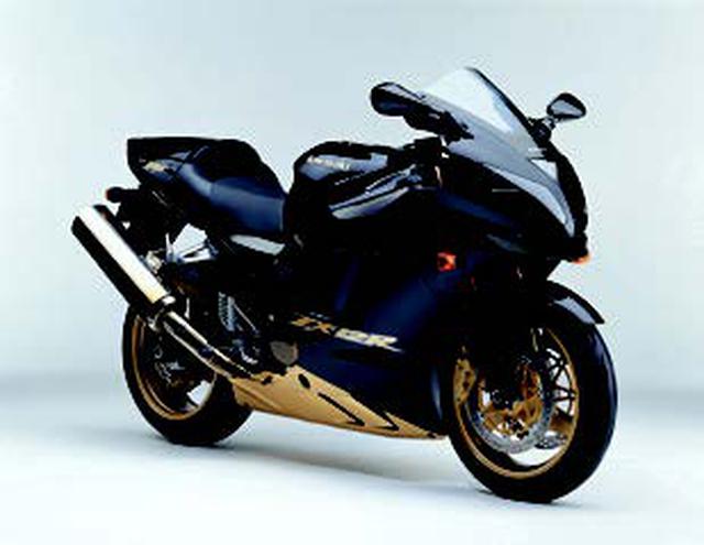 画像: ●水冷4ストDOHC4バルブ並列4気筒●1199cc●178PS/9500rpm●13.7kg-m/7500rpm●210kg●120/70ZR17・200/50ZR17●輸出車