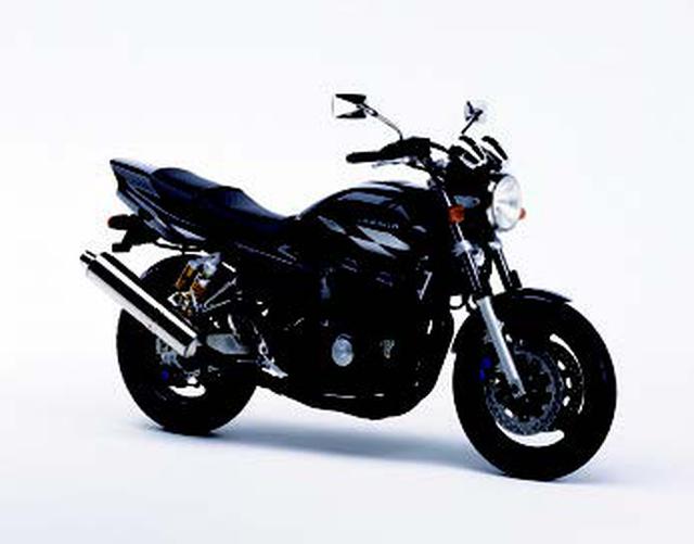 画像: ●空冷4ストDOHC4バルブ並列4気筒●399cc●53PS/11000rpm●3.6kg-m/9500rpm●176kg●110/70ZR17・150/70ZR17●60万9000円
